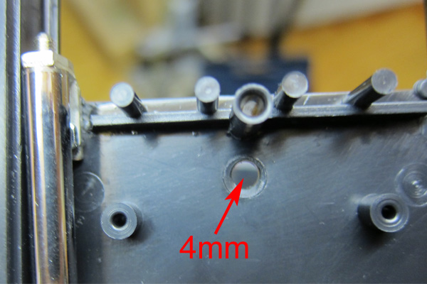 Bohrung fuer Erdspiess, 4mm, innen1